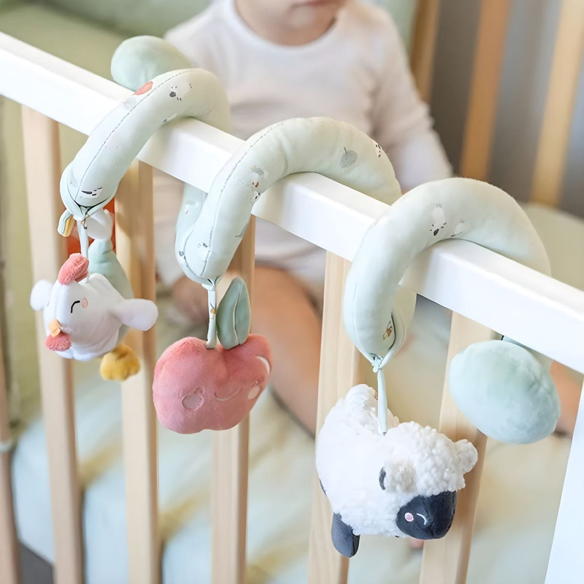 Espiral con sonajeros para primeros meses con animales de la granja