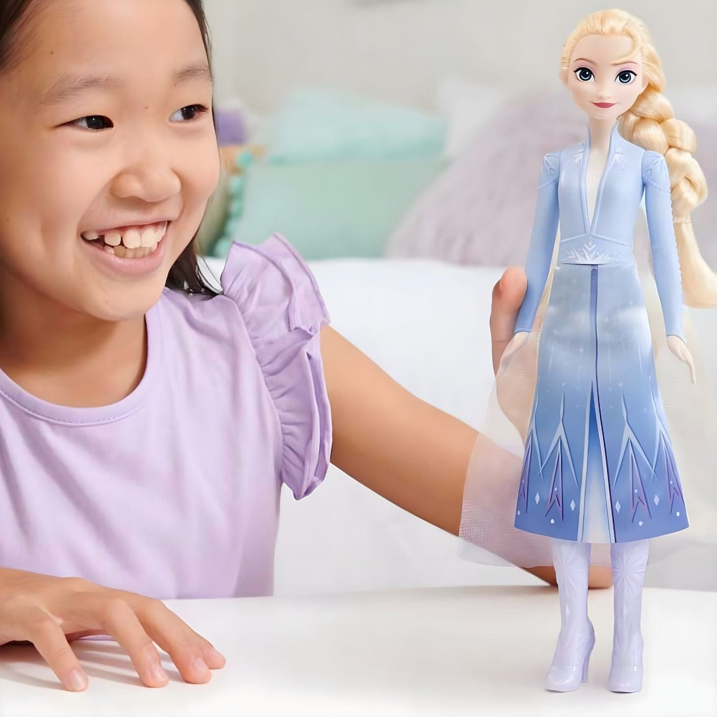 Apresentamos Boneca Frozen - Elsa Viajante com o SKU 851207025 recomendado para + 3 anos