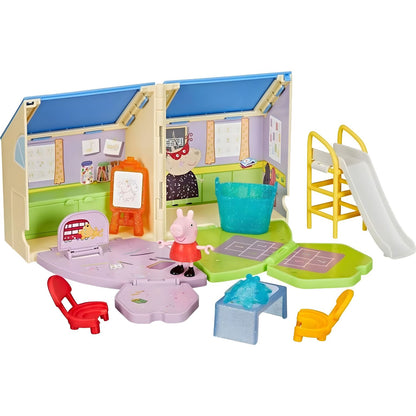 Vista adicional del conjunto escolar Peppa Pig G0530, con aula y patio de recreo