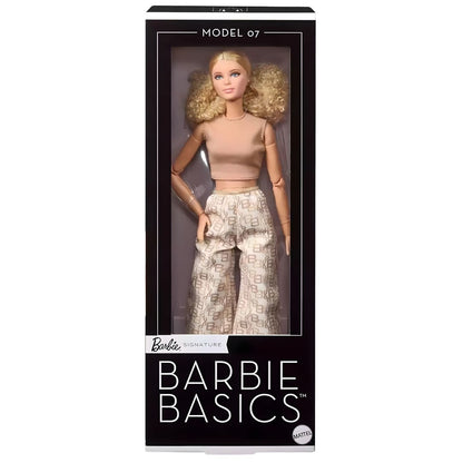 Barbie Signature Rubia Modelo 07 con cabello rizado voluminoso, top beige y pantalones anchos estampados