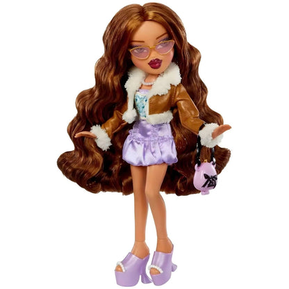 Muñeca Bratz Yasmin Goin Out con accesorios