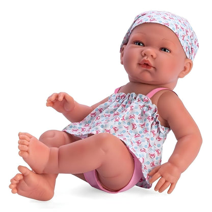 Muñeca María con ropa de Playa ASI con vestido estampado y pañuelo en tonos rosas