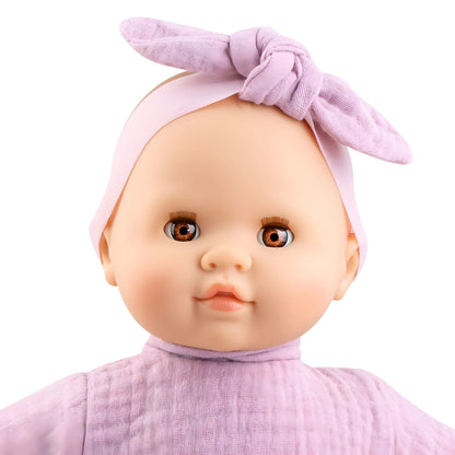 Muñeca Noemi de cuerpo blando para momentos de ternura e imaginación