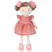 Boneca de pano Clara com vestido rosa e laços no cabelo