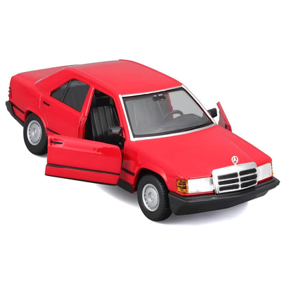Coche de Juguete Mercedes 190 E 2.6 rojo Bburago con puertas abiertas y embalaje original
