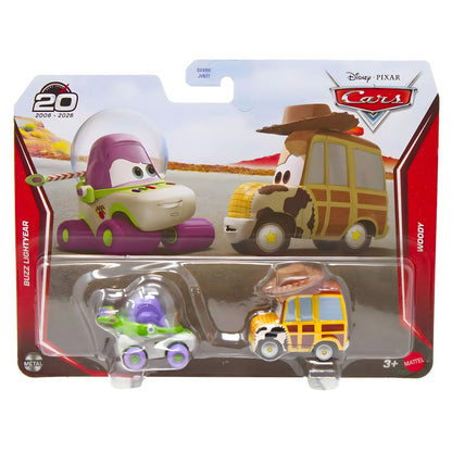 Embalaje Disney Pixar Cars del 20.º aniversario con los coches en miniatura de Buzz Lightyear y Woody.