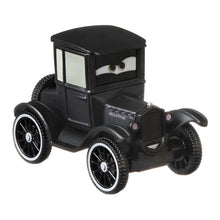 Figura Cars Disney Lizzie vista de frente na embalagem