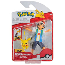 Figura Pokemon Ash e Pikachu em pose de batalha com Pikachu a saltar
