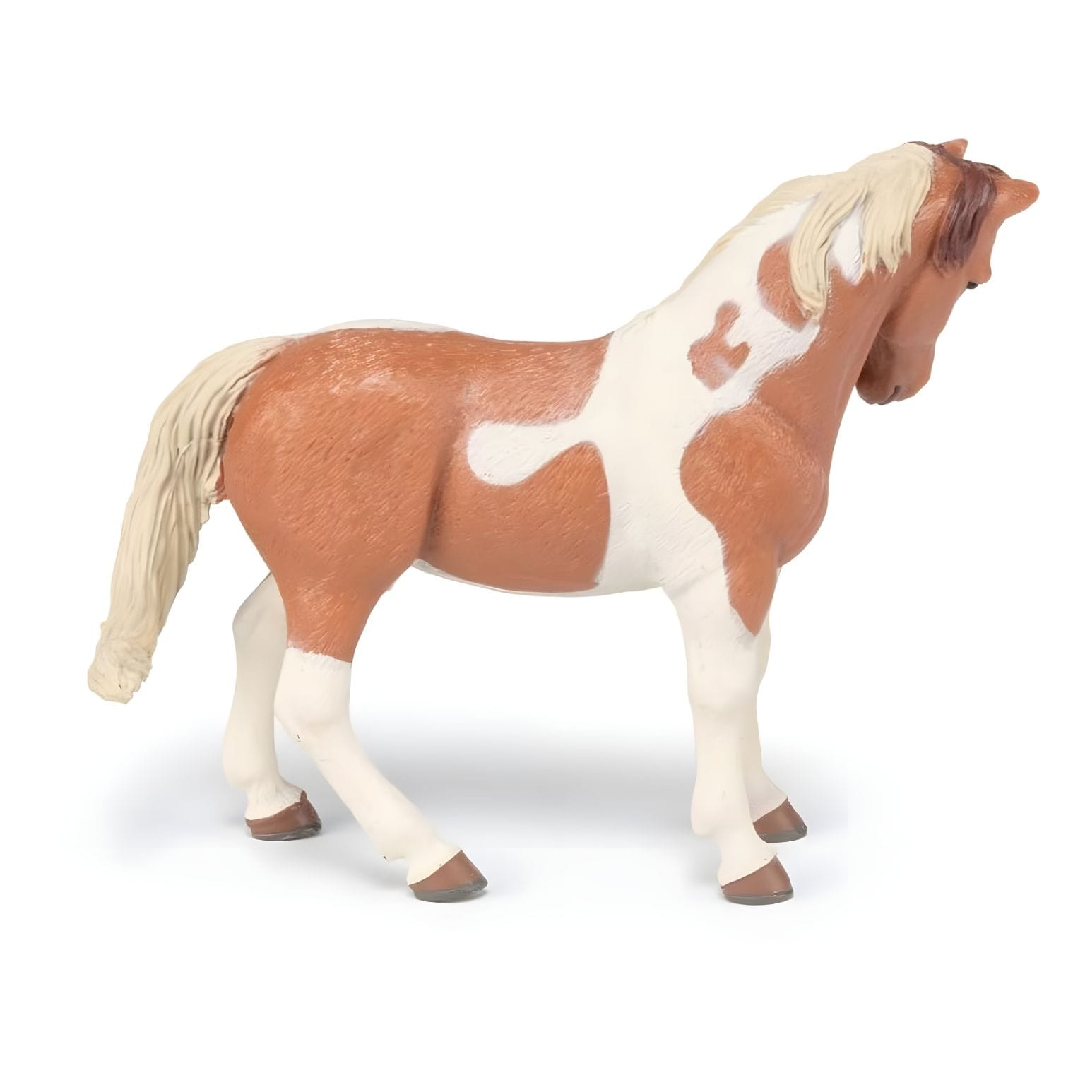 Figura de borracha égua malhada em detalhe