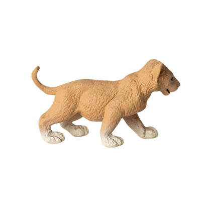 Figura de goma cría de león para juegos con animales de la sabana