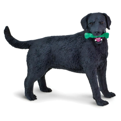 Figura de goma Labrador negro en primer plano