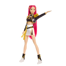 Boneca Mira Golden HUNTR/X com cabelo rosa e visual de palco