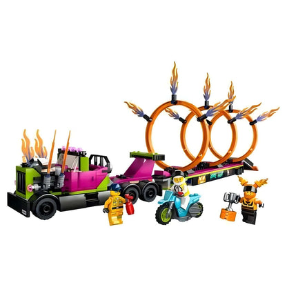 Camión acrobático LEGO City con remolque y rampa