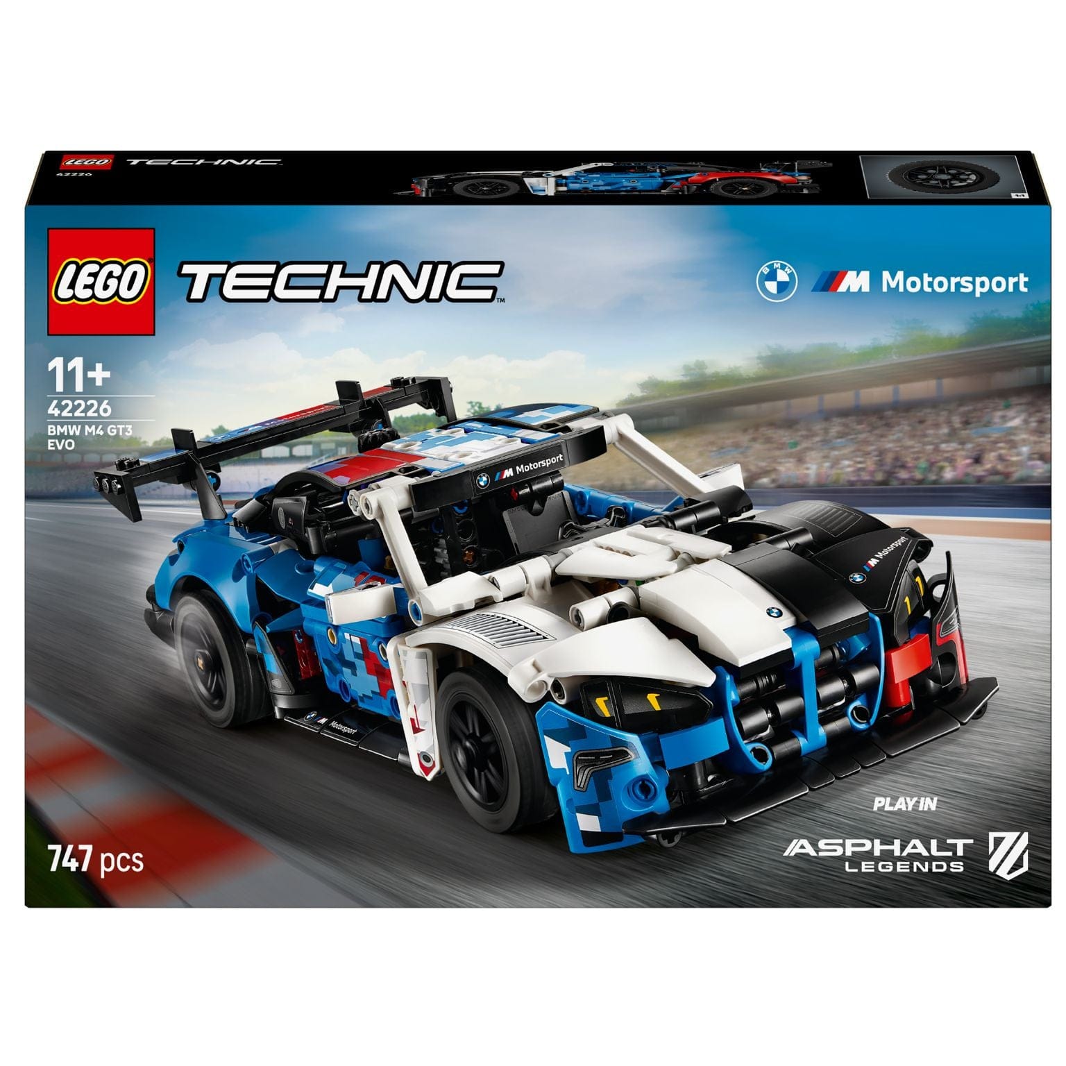 Lego Technic Carro de Corrida BMW M4 GT3 EVO modelo de corrida azul branco e vermelho em ambiente de brincadeira