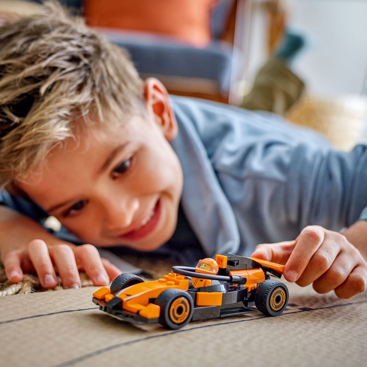 Lego City 60442 Piloto de F1 com Carro de Corrida McLaren