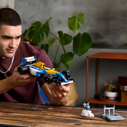 Detalle del LEGO Icons Williams Racing FW14B y Nigel Mansell