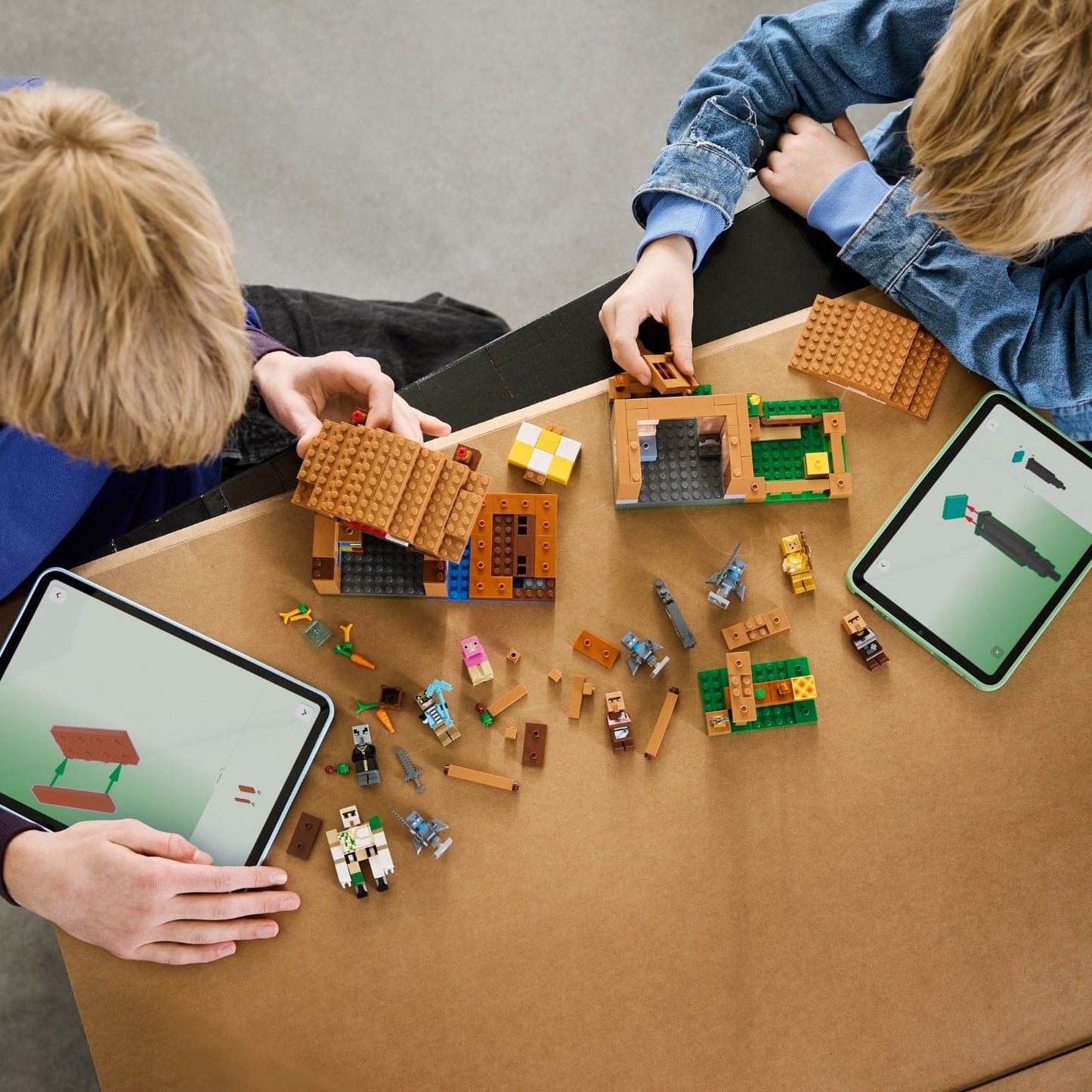 Personagens do LEGO Minecraft Ataque à Aldeia do Evocador