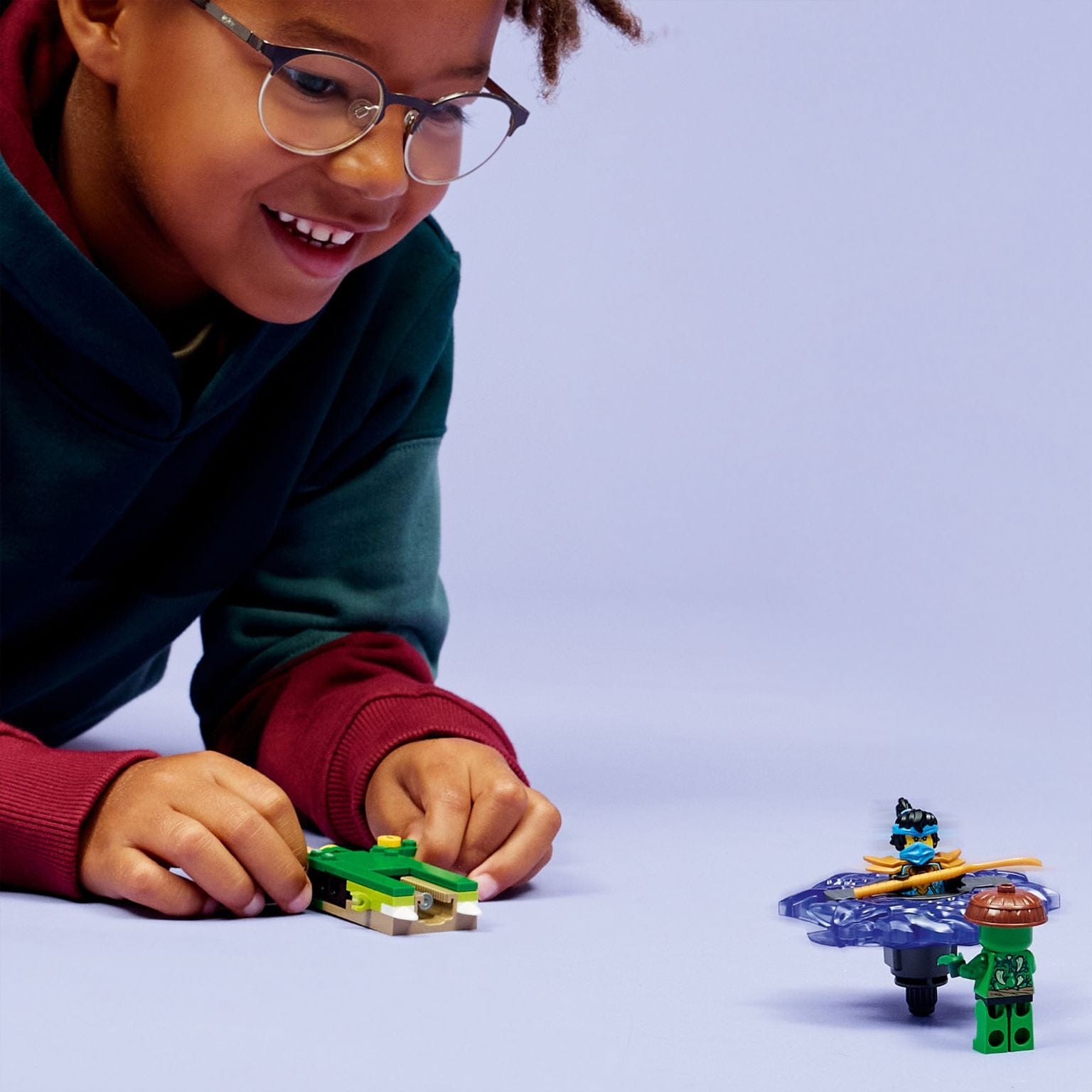 Lego Ninjago Nya contra Spinner de Monstro de Mutação com Nya e monstro giratório Dragons Rising