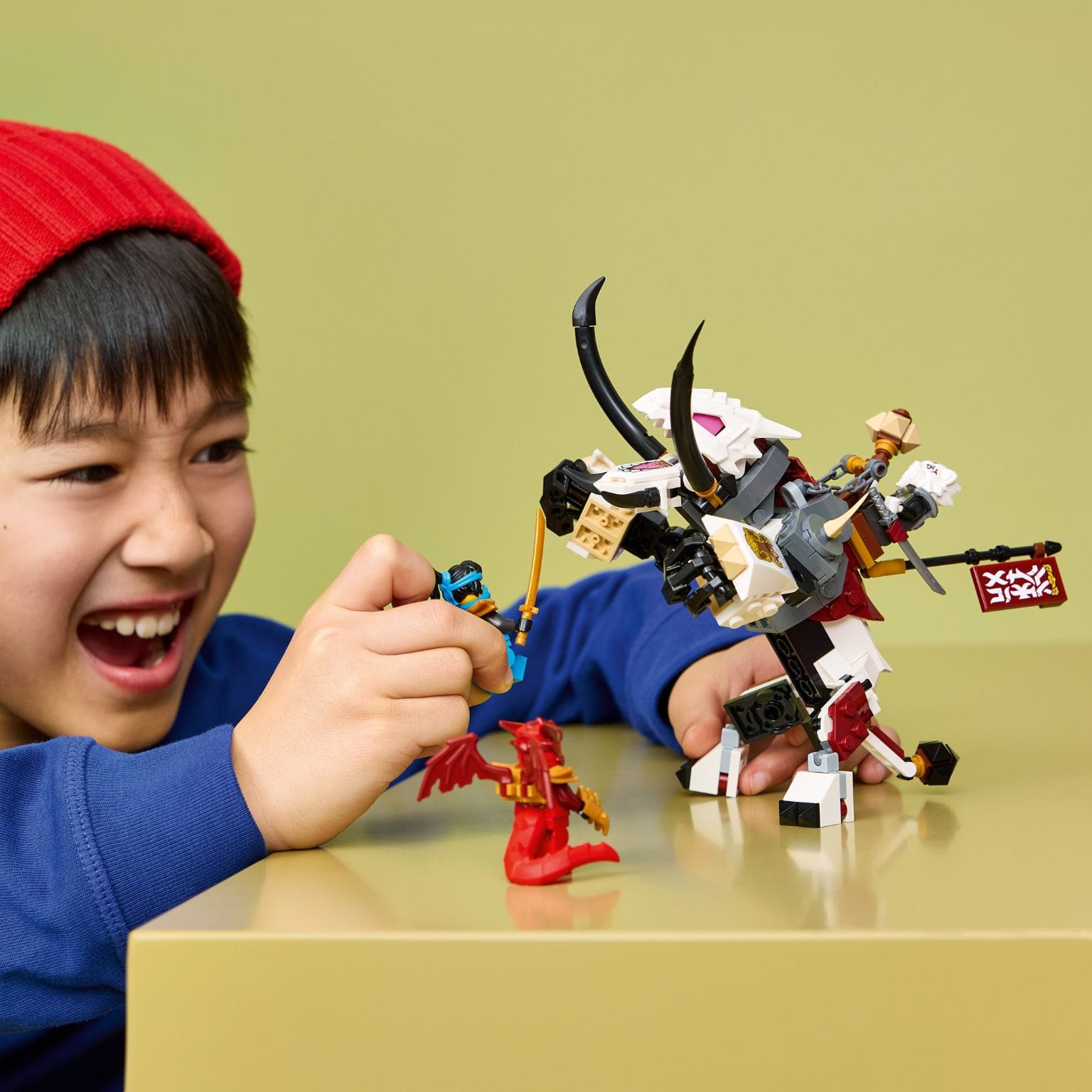 Set LEGO NINJAGO Zilvar e Grimtak com criatura dragão