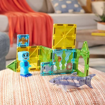 MAGNA-TILES Shark Dive con buceador y tiburón amigable