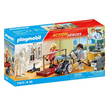 Playmobil City Life Ortopedia com paciente em cadeira de rodas, profissional de saúde, mesa de consulta e zona de reabilitação