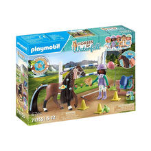 Playmobil Salto de Cavalos com Zoe e Blaze com cavalo, obstáculo de salto e acessórios de equitação