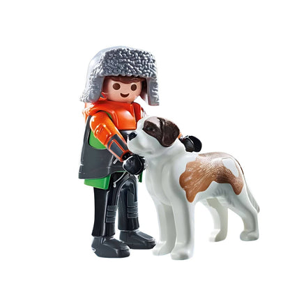 Playmobil Senderismo con San Bernardo con explorador de invierno, perro San Bernardo y accesorios de senderismo en la nieve