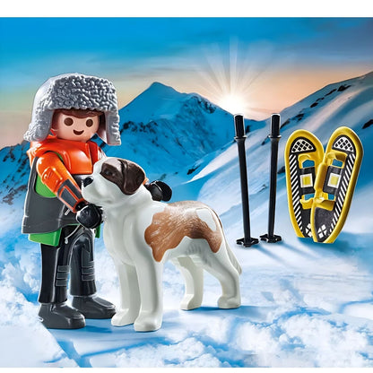 Playmobil Senderismo con San Bernardo con explorador de invierno, perro San Bernardo y accesorios de senderismo en la nieve