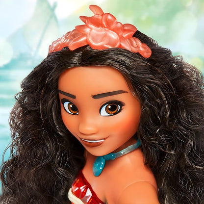Muñeca Princesa Disney Vaiana con pelo largo, collar azul y conjunto inspirado en la película