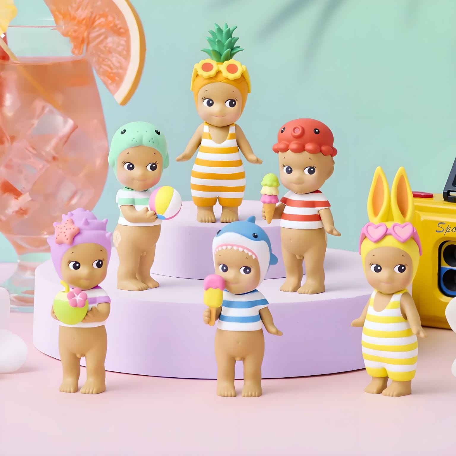 Figura Sonny Angel Férias de Verão para coleção temática