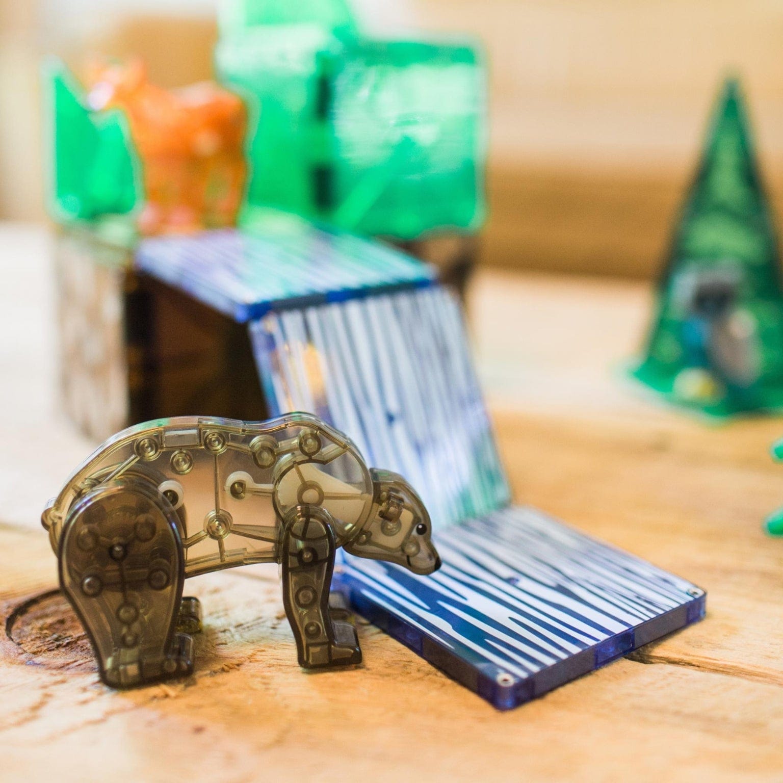 Apresentamos Magna-Tiles Animais da Floresta com o SKU 772222524 recomendado para + 3 anos