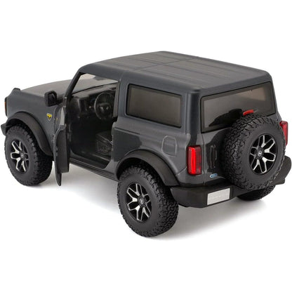 Presentamos Ford Bronco Badlands gris con el SKU 683153024 recomendado para + 3 años