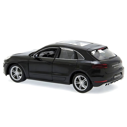 Presentamos Porsche Macan Negro con el SKU 682107725 recomendado para + 3 años