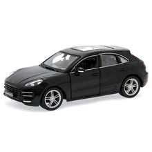 Apresentamos Porsche Macan Preto com o SKU 682107725 recomendado para + 3 anos