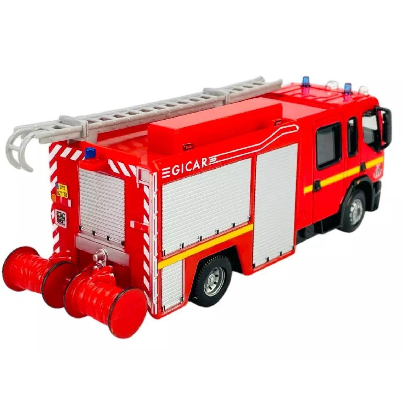 Apresentamos Carro dos Bombeiros Renault Premium 1:50 com o SKU 683200224 recomendado para + 3 anos