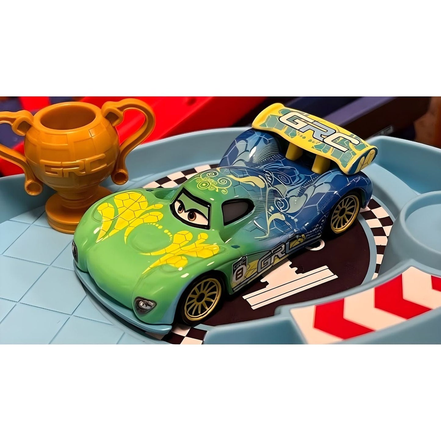 Apresentamos Cars Disney – Carla Veloso com o SKU 552002224 recomendado para + 3 anos
