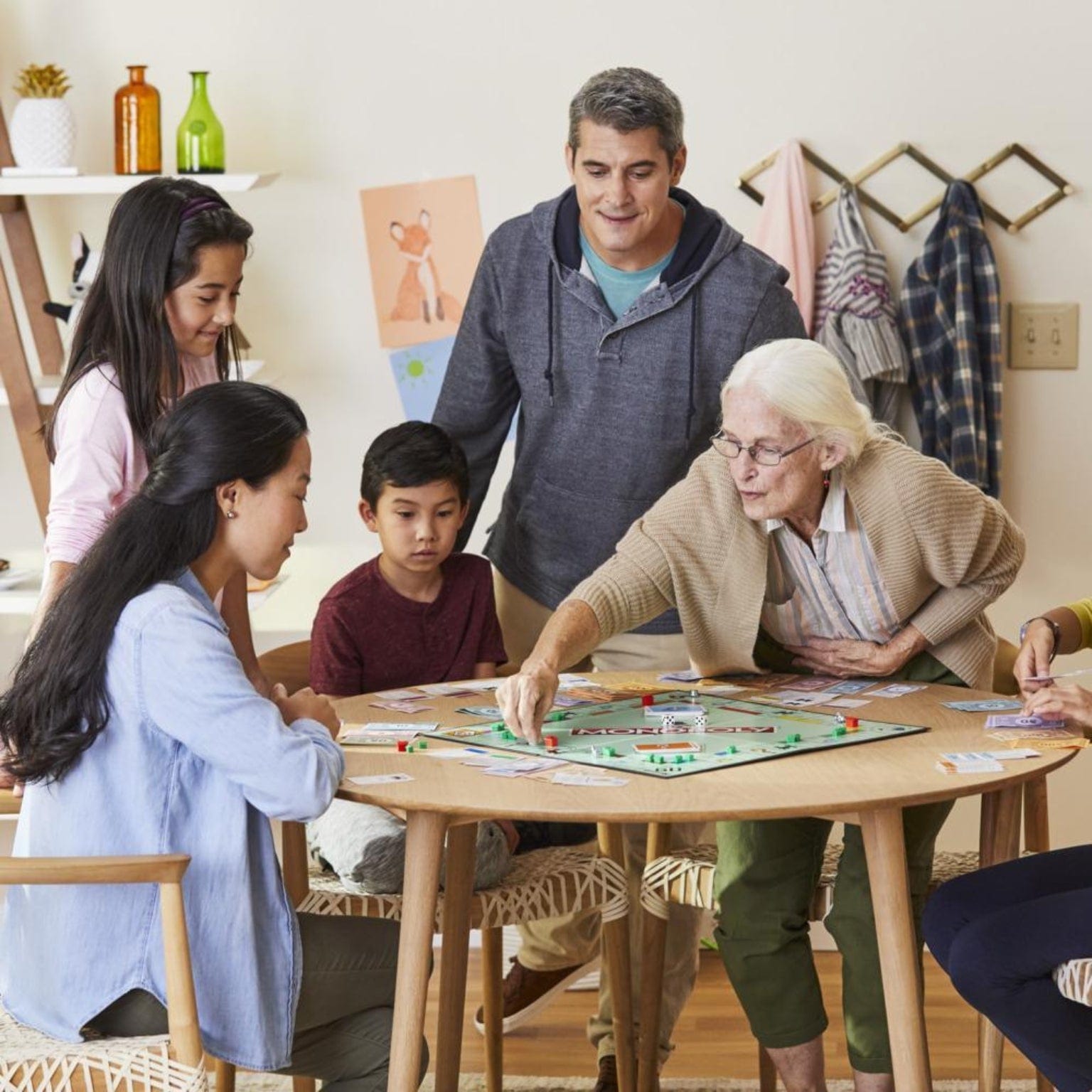 Apresentamos Jogo Monopoly com o SKU 90100924 recomendado para + 8 anos