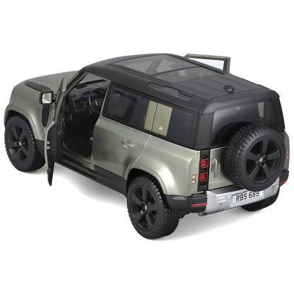 Presentamos Land Rover Defender 110 verde 2022 con el SKU 682110126 recomendado para Bburago