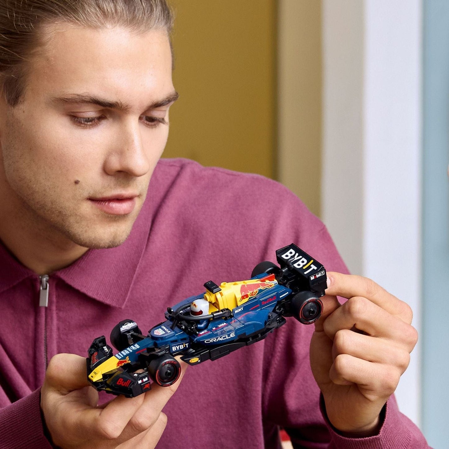Apresentamos Lego Speed Champions Carro de Corrida Oracle Red Bull Racing RB20 F1 com o SKU 667724325 recomendado para + 14 anos