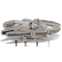 Apresentamos Star Wars Micro Galaxy Squadron Assault Class Millennium Falcon com o SKU 230002224 recomendado para + 8 anos