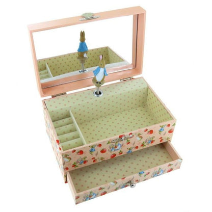 Presentamos Caja de música con cajón - Peter Rabbit Fresas con el SKU 796086123 recomendado para + 3 años