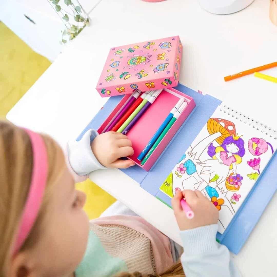 Apresentamos Conjunto Colorir Amigos das Fadas com o SKU 836026122 recomendado para + 3 anos