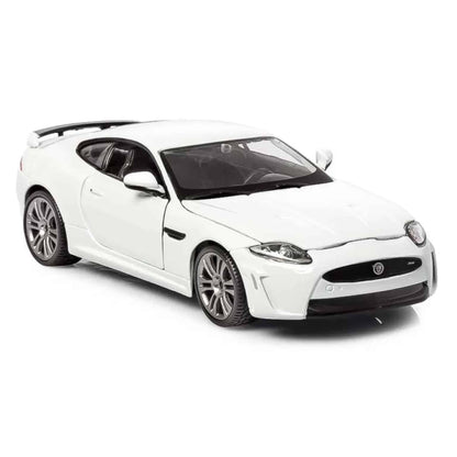 Presentamos Jaguar XKR-S con el SKU 682106323 recomendado para + 3 años