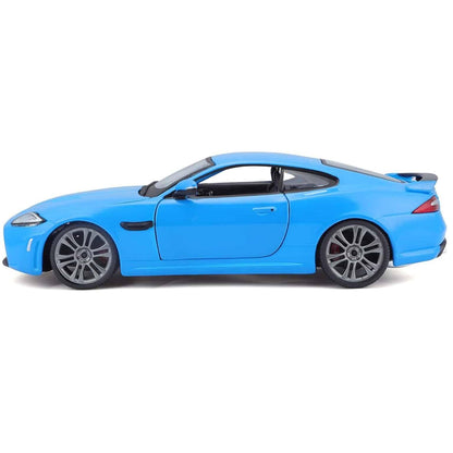 Presentamos Jaguar XKR-S Azul con el SKU 688210623 recomendado para + 3 años