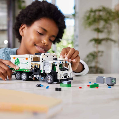 Presentamos Lego Technic - Camión de Basura Mack LR Electric con el SKU 664216724 recomendado para + 8 años
