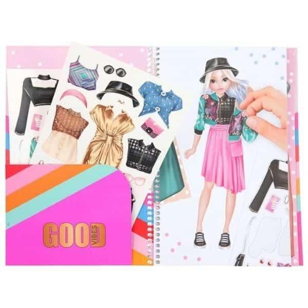 Apresentamos Livro de Autocolantes - Dress Me Up (Top Model) com o SKU 251196723 recomendado para + 6 anos