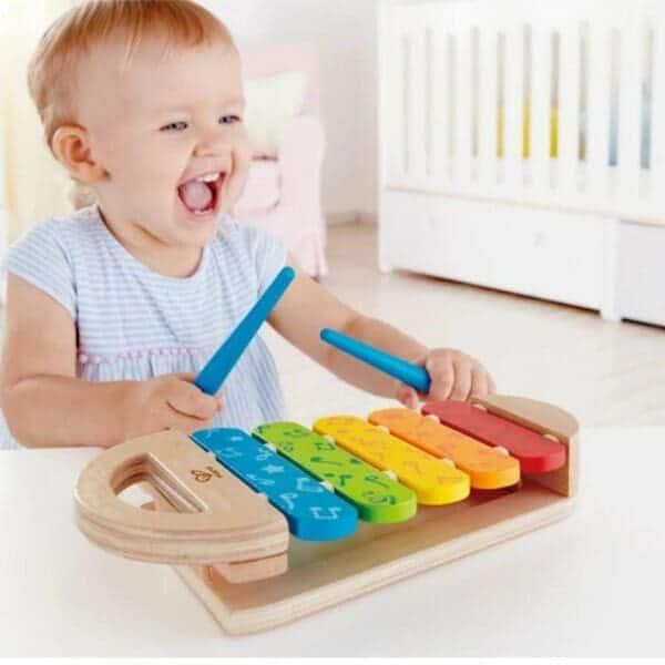 Apresentamos Xilofone Arco-íris com o SKU 82060623 recomendado para + 12 meses